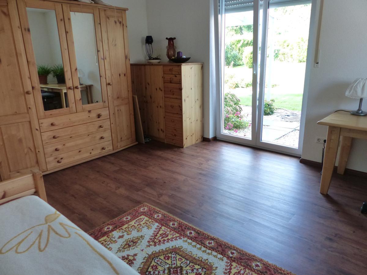 Apartment Und Privatzimmern In Freiburg Buitenkant foto